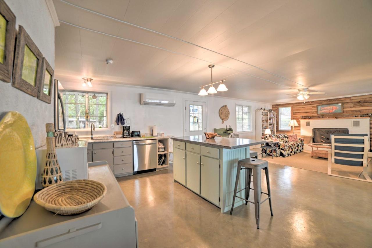 Kentucky Lake Cabin With Private Dock And Fire Pit New Concord Exterior foto